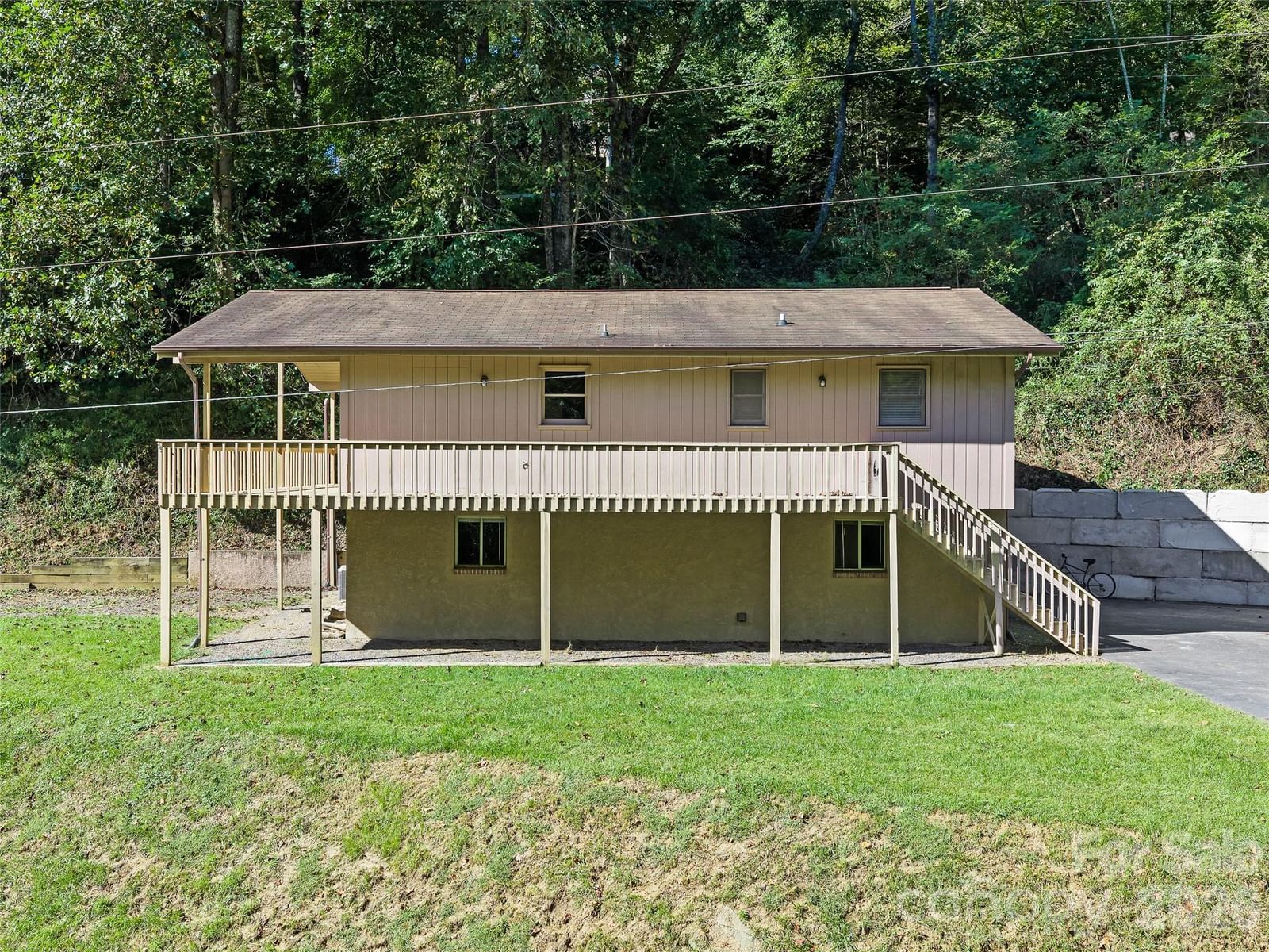 839 Mckinney Road, Burnsville, NC 28714
