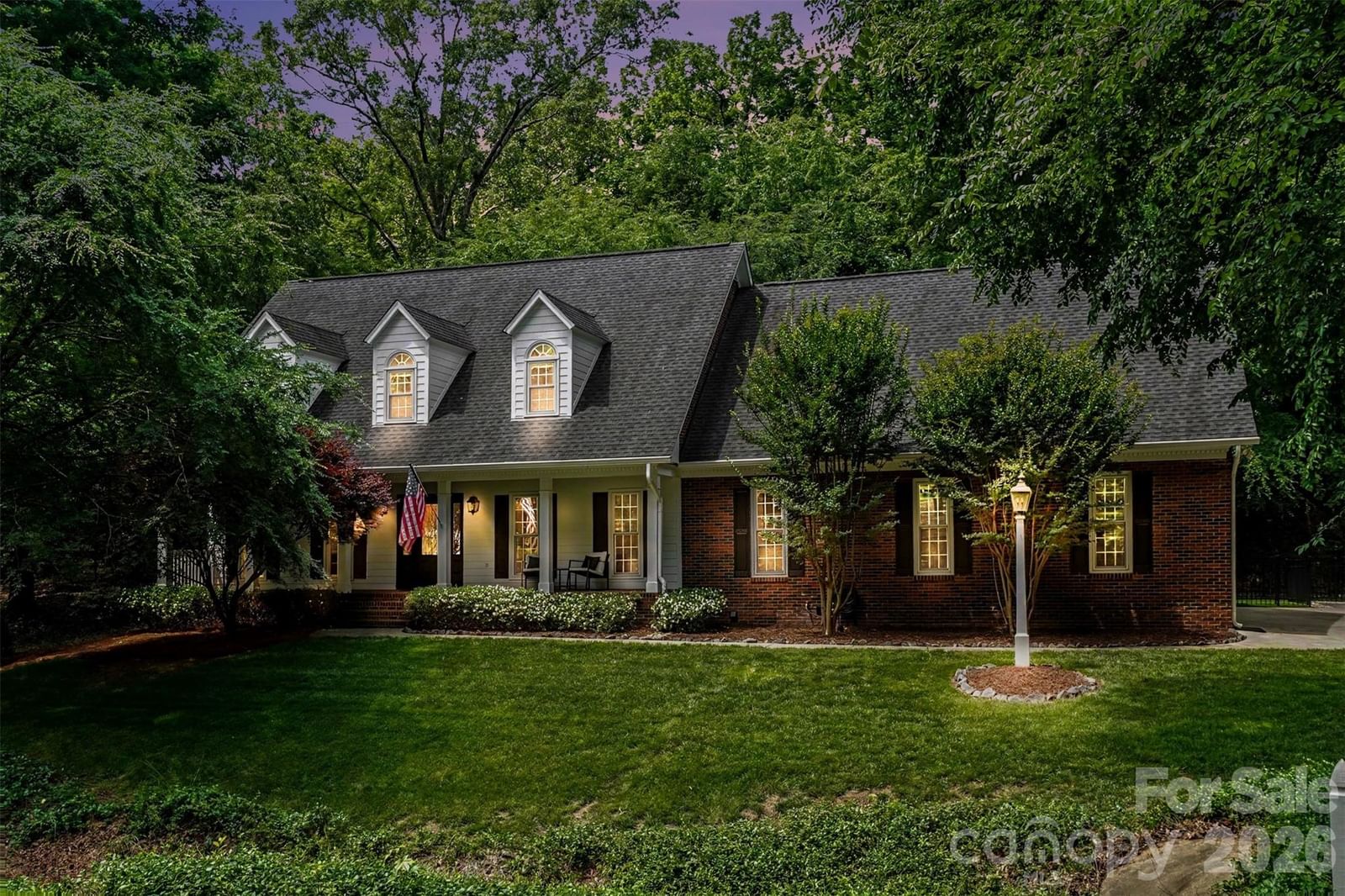 6128 Lake Providence Lane, Charlotte, NC 28277