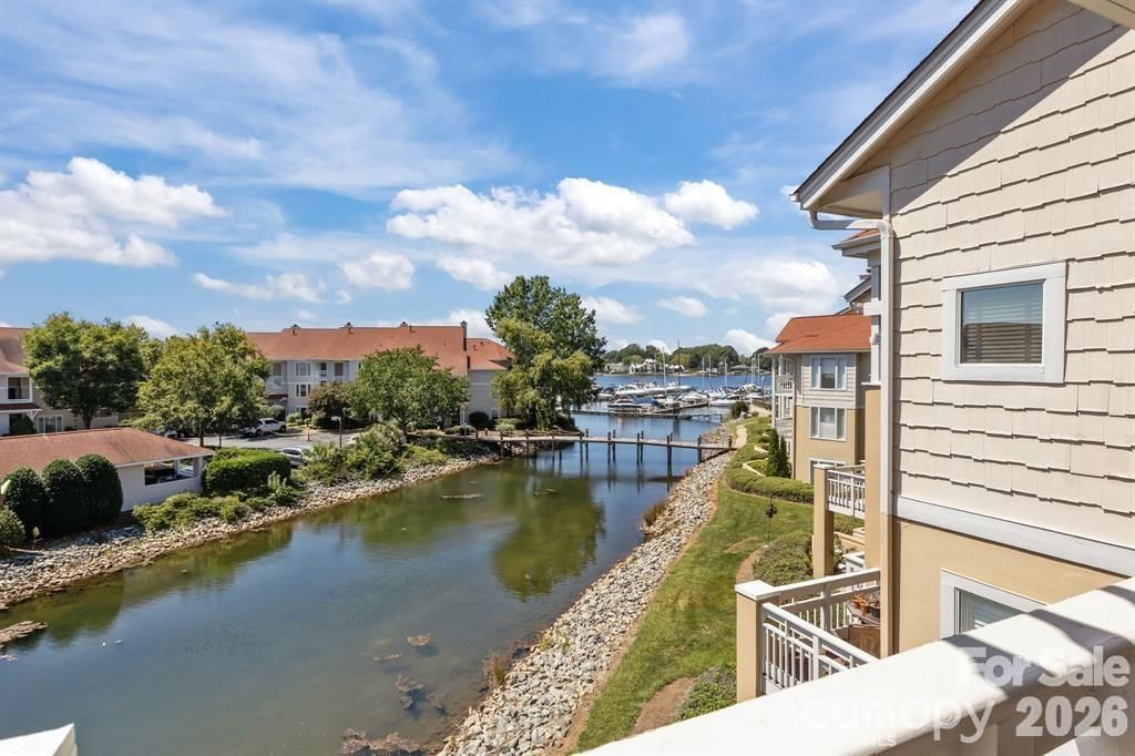 18009 Kings Point Drive #I, Cornelius, NC 28031