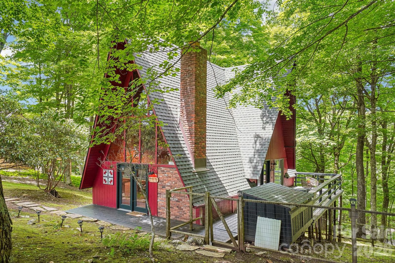 201 Hampton Gap Drive, Mars Hill, NC 28754