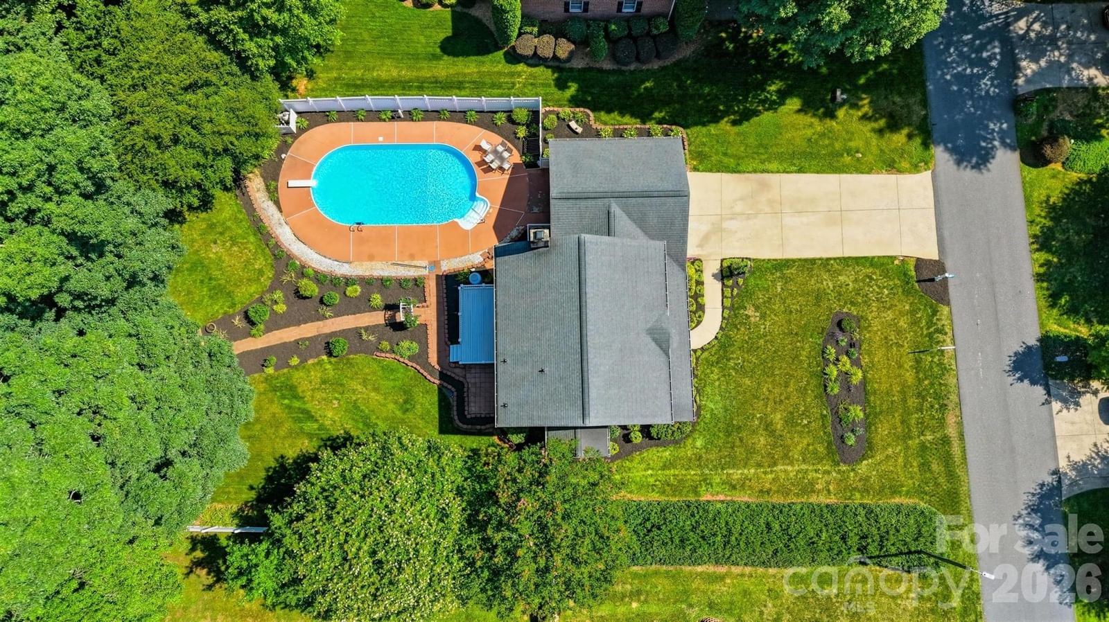 1948 Twin Ponds Drive, Hickory, NC 28602 - Photo 2