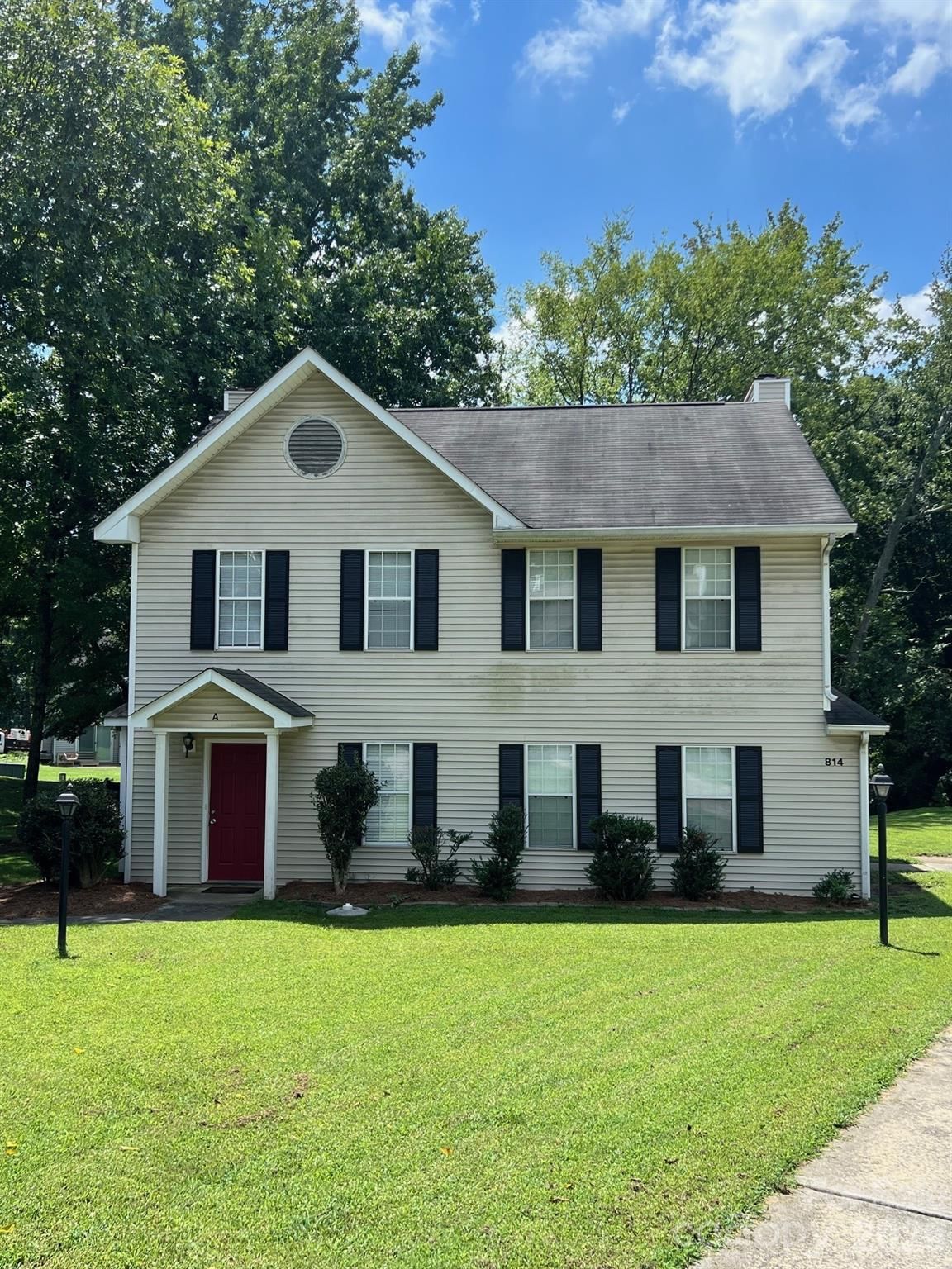 Property at 814 Selwyn Oaks, Charlotte, NC 28209