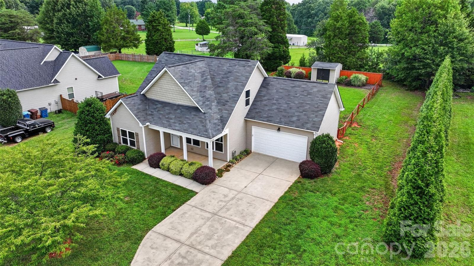990 Russell Ridge Drive, Catawba, NC 28609 - Photo 2