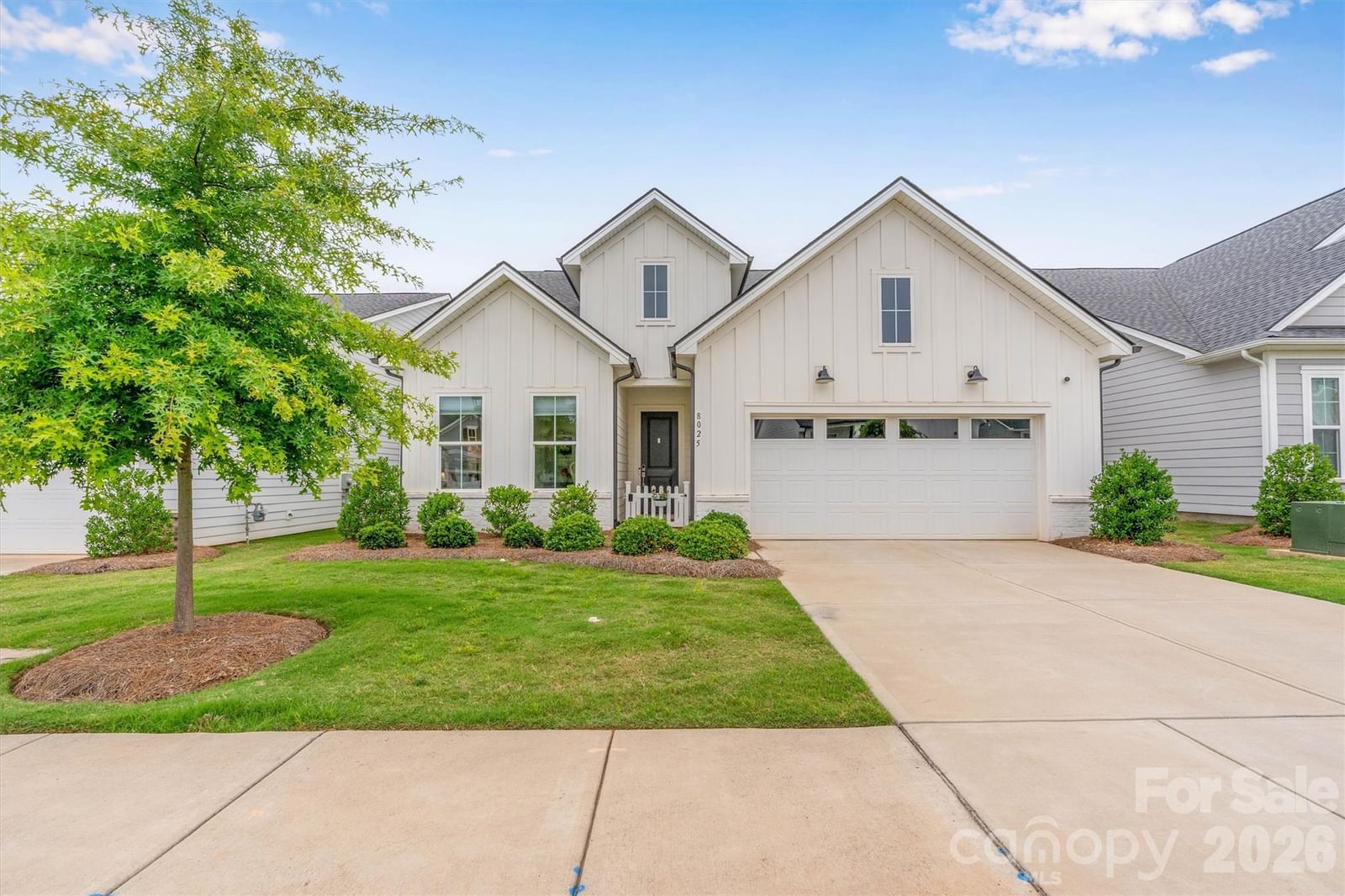 8025 Brookbank Drive, Charlotte, NC 28269