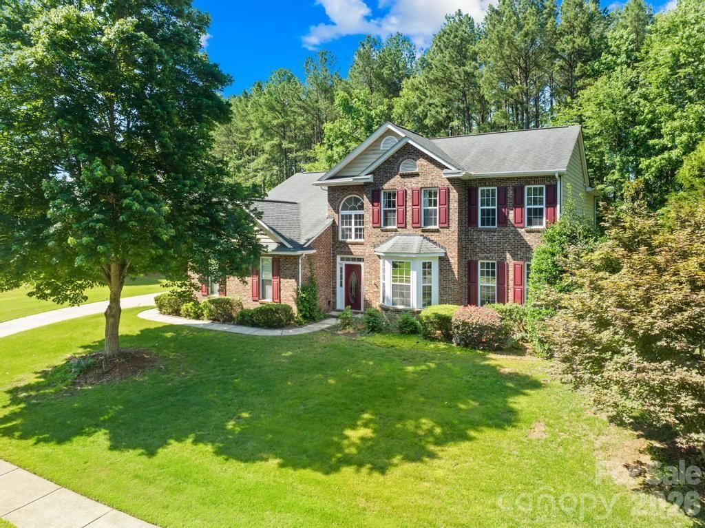 610 Springwood Drive, Waxhaw, NC 28173 - Photo 2
