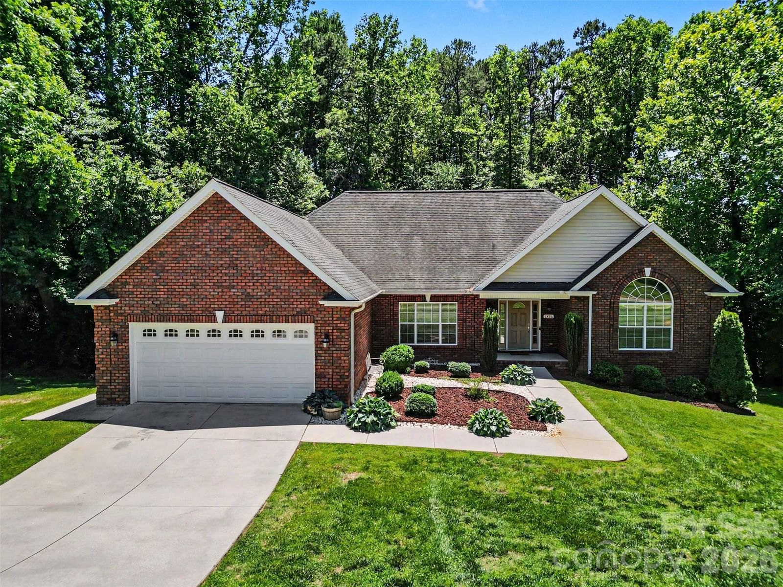 1436 20th Avenue Place, Hickory, NC 28601