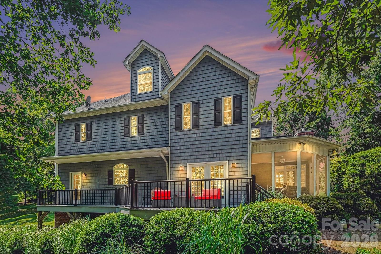 162 Twin Lakes Drive, Statesville, NC 28625