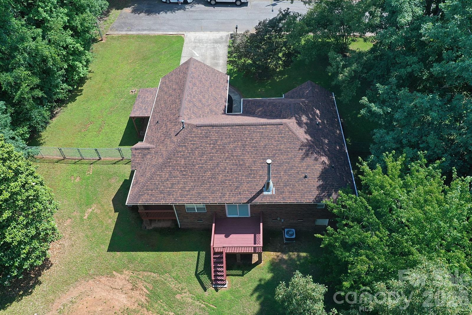 1035 24th Street, Newton, NC 28658 - Photo 2