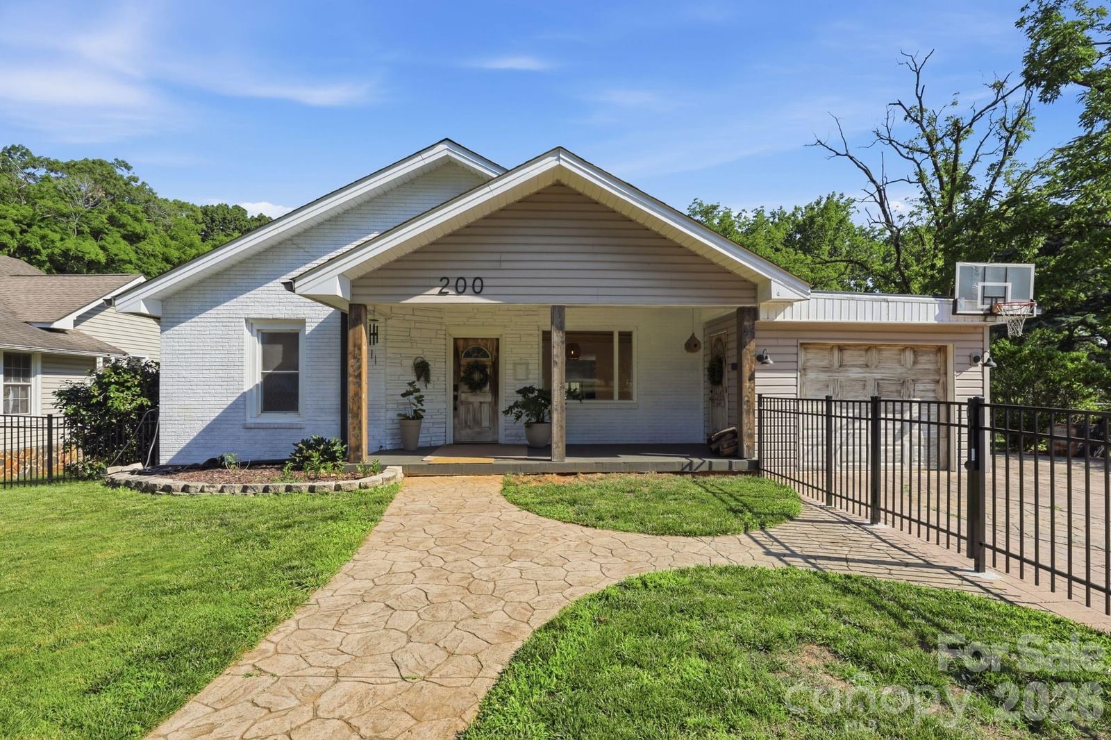 200 Feimster Street, Statesville, NC 28677 - Photo 2