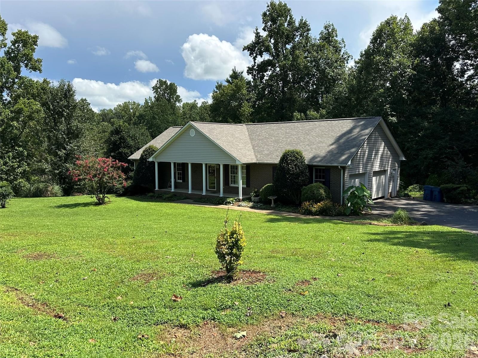 1724 Wellington Avenue, Newton, NC 28658 - Photo 2