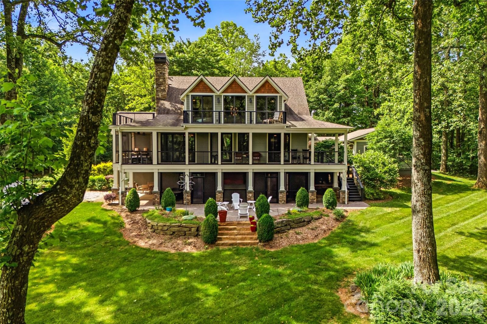 233 Tanglewood Lane, Saluda, NC 28773