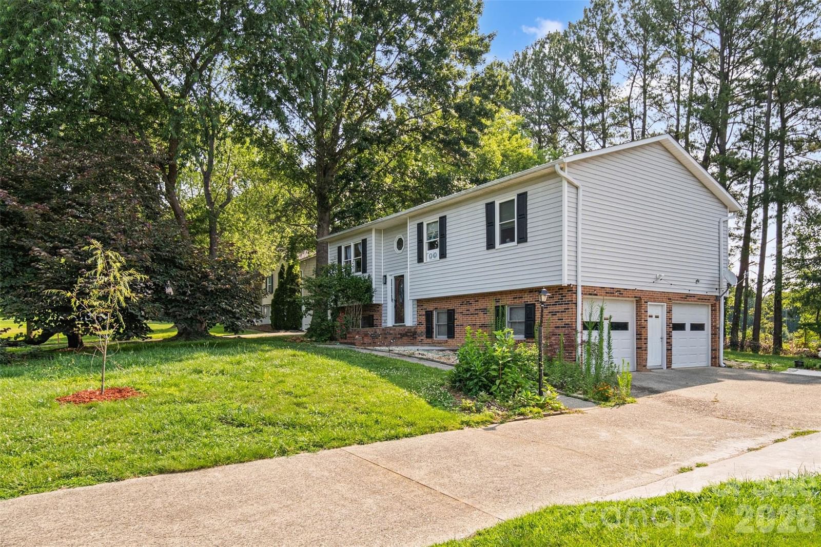 2114 Margaret Drive, Mount Airy, NC 27030