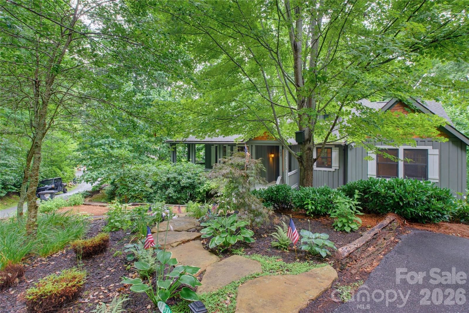 298 Hedgewood Drive, Tuckasegee, NC 28783