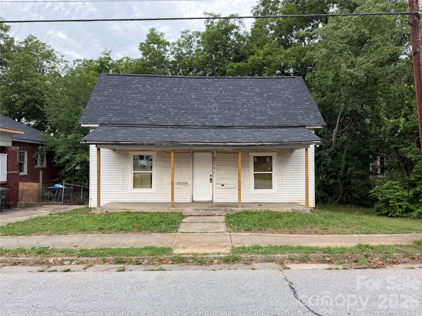 305 Harrison Street, Salisbury, NC 28144 - Photo 2