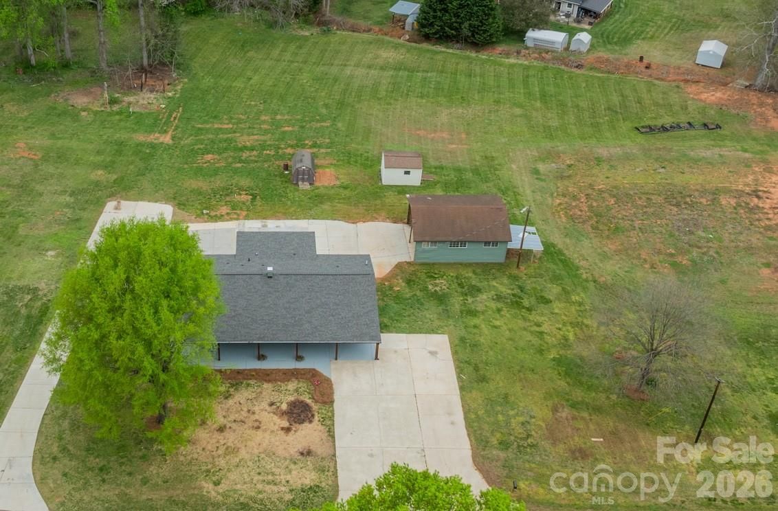 1410 Mays Chapel Church Road, Newton, NC 28658 - Photo 4