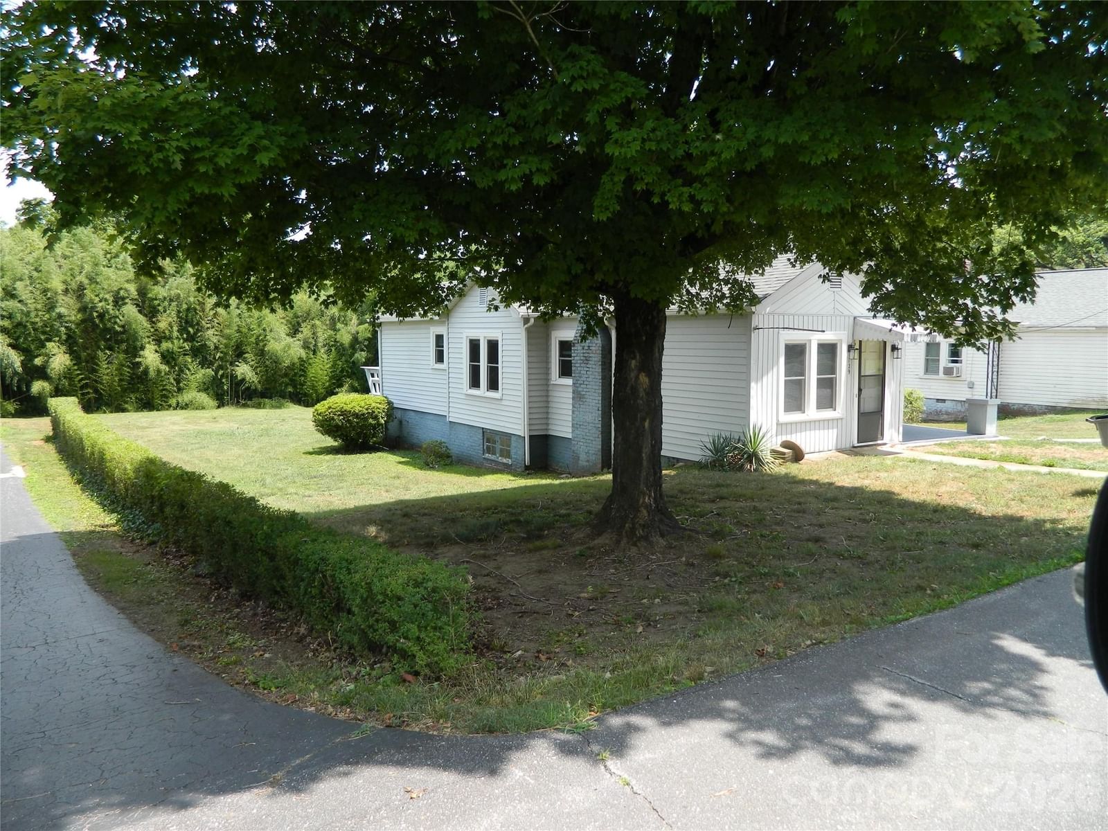 129 Edgebrook Place, Lenoir, NC 28645 - Photo 2