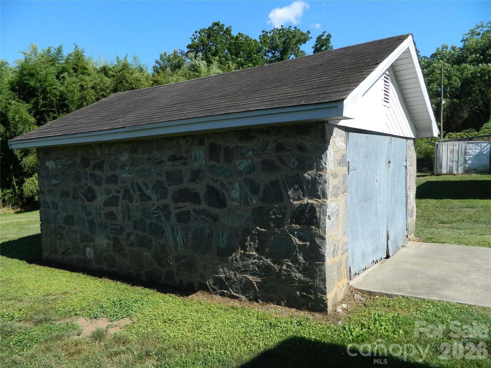 129 Edgebrook Place, Lenoir, NC 28645 - Photo 4