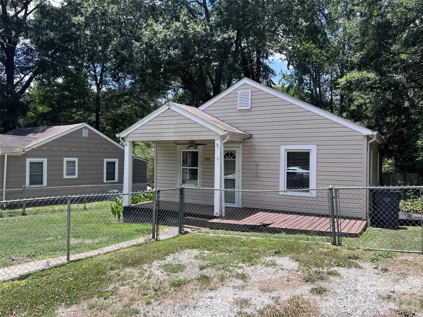 409 Maple Street, Dallas, NC 28034 - Photo 2