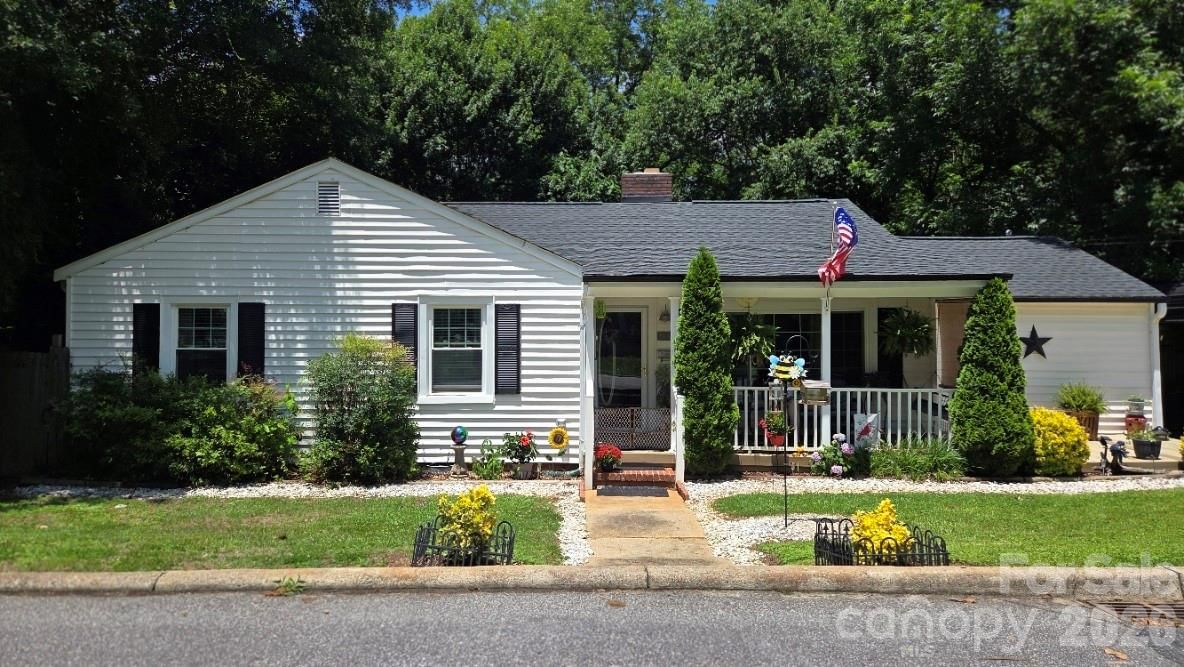 809 Alexander Street, Lincolnton, NC 28092 - Photo 2