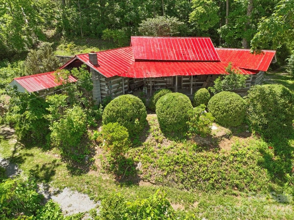 8709 Hwy 226A Highway, Little Switzerland, NC 28749