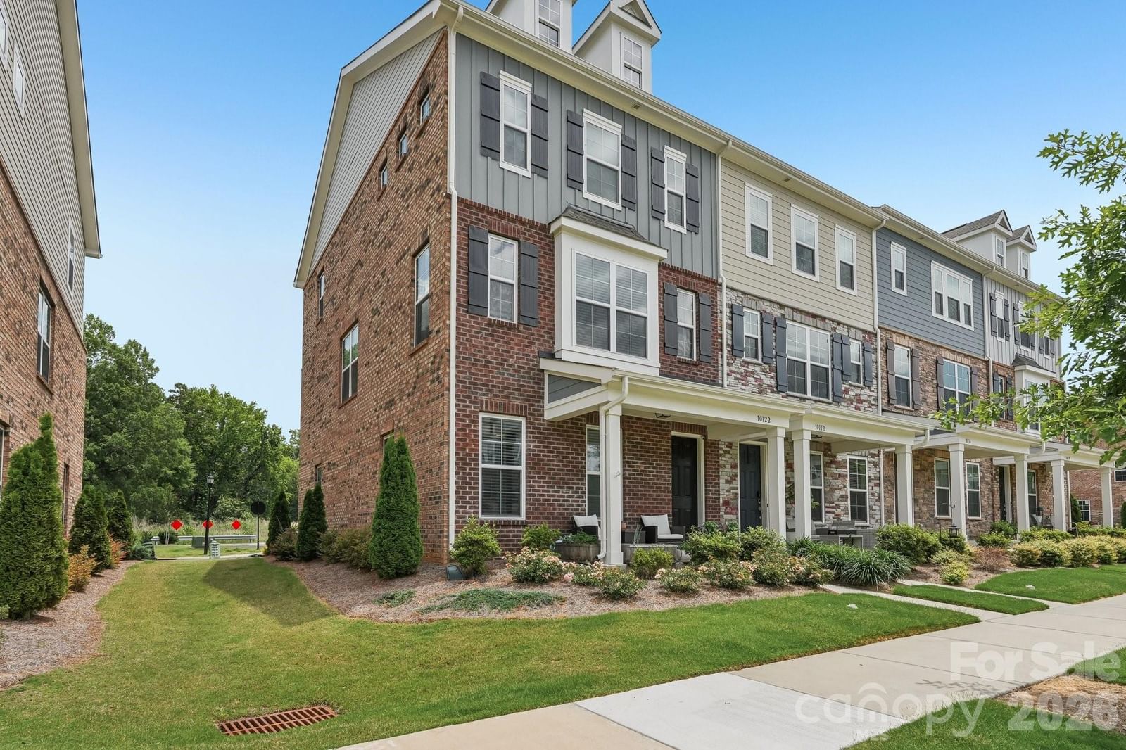 10122 Hemingway Place, Charlotte, NC 28227 - Photo 3