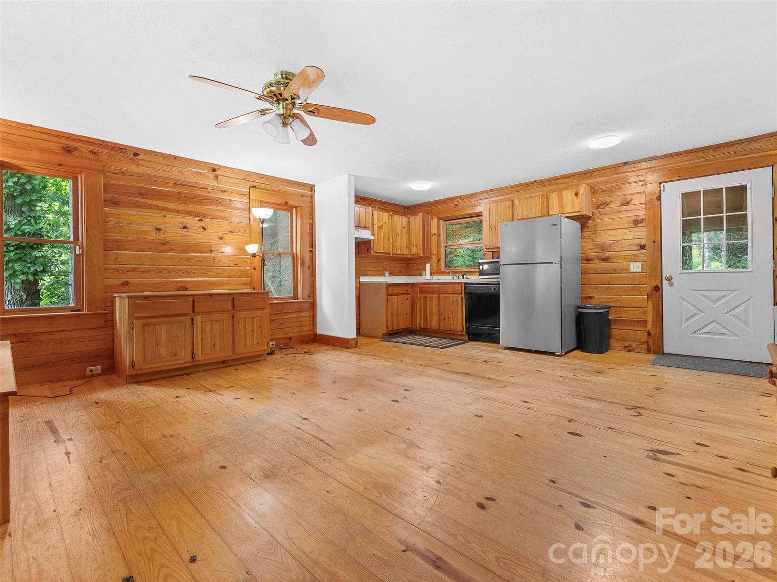 549 Henderson Street, Saluda, NC 28773 - Photo 5