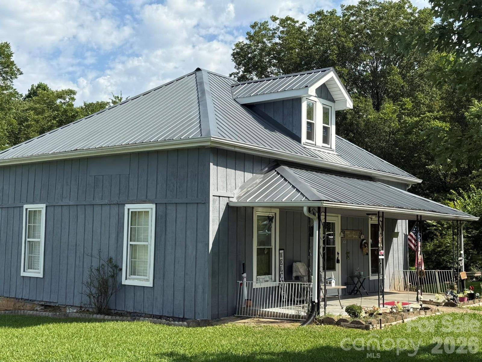 304 Main Avenue, Hildebran, NC 28637 - Photo 2