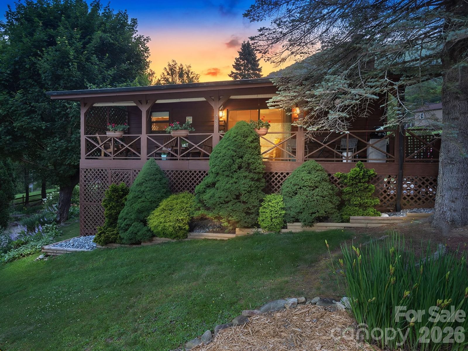 85 Hillcrest Road, Maggie Valley, NC 28751
