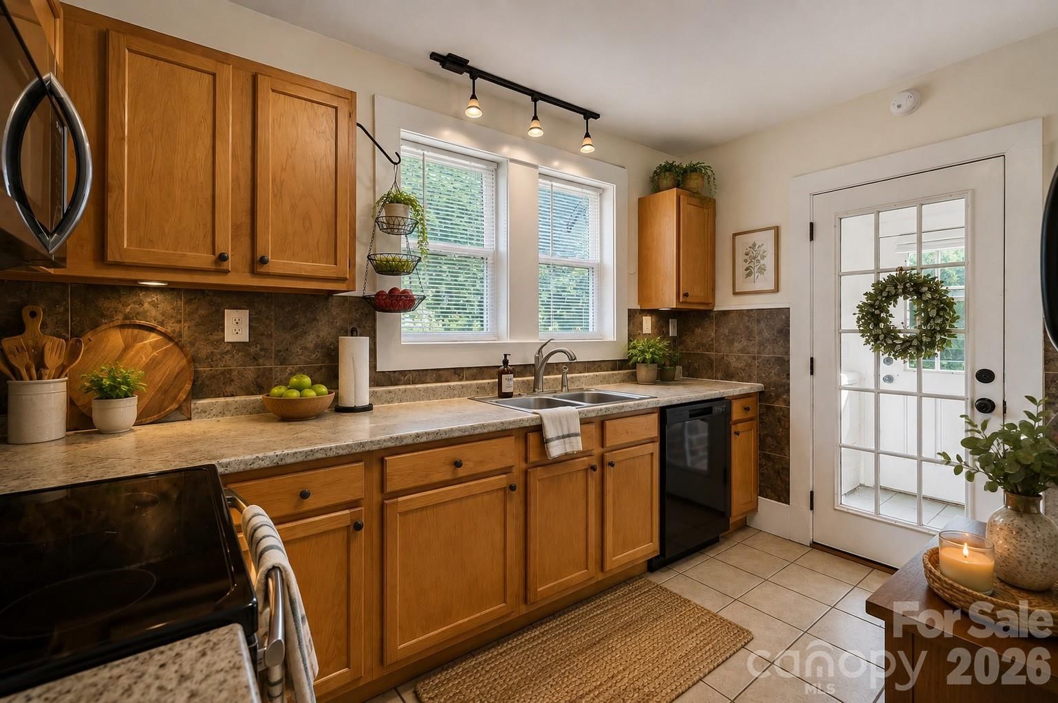 10 Enka Oak Street, Candler, NC 28715 - Photo 4