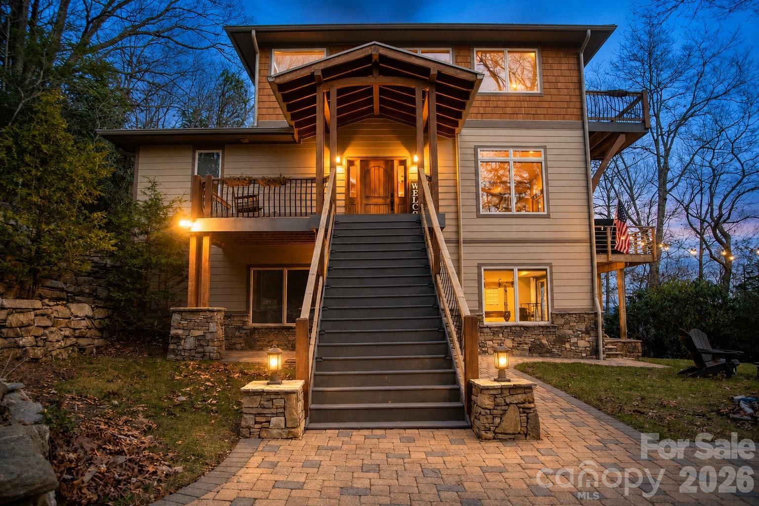 425 Flat Top Mountain Road, Fairview, NC 28730