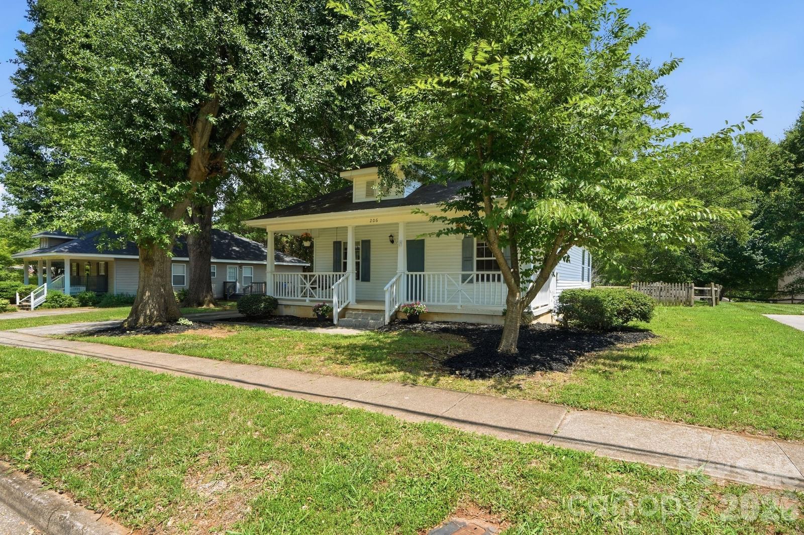 206 Sixth Street, Belmont, NC 28012 - Photo 4