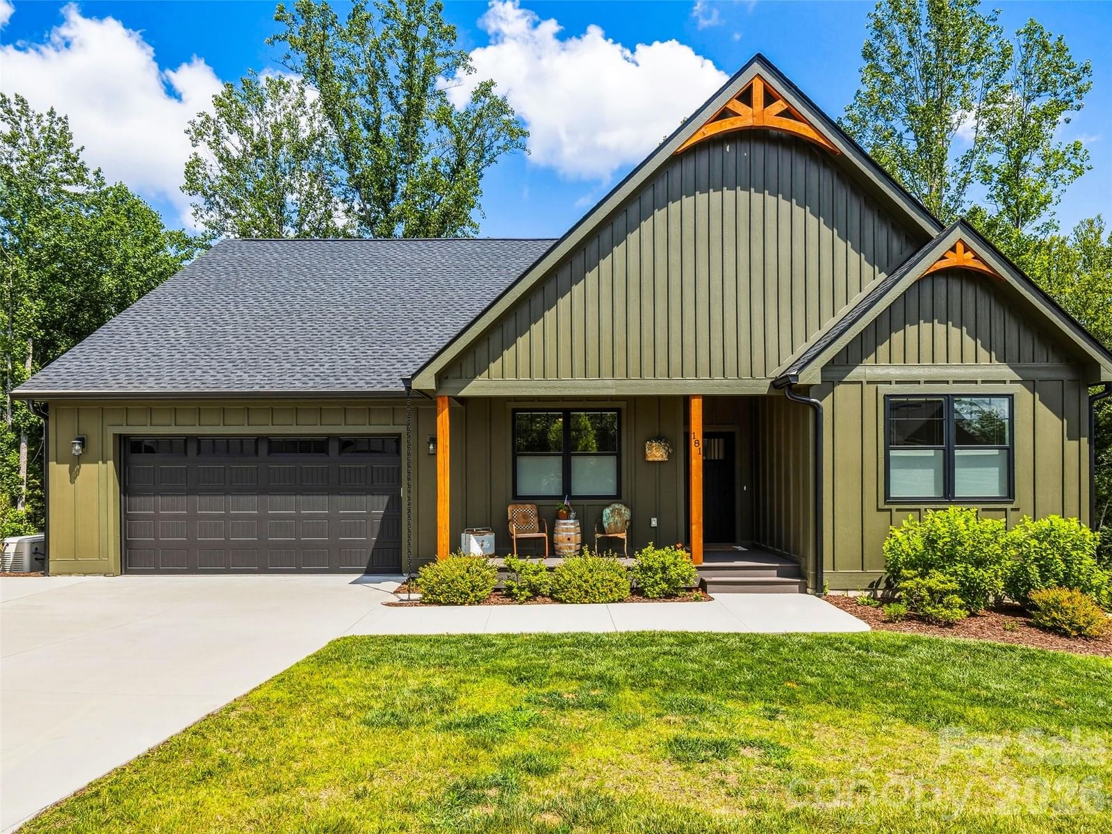 181 Byron Forest Drive, Horse Shoe, NC 28742