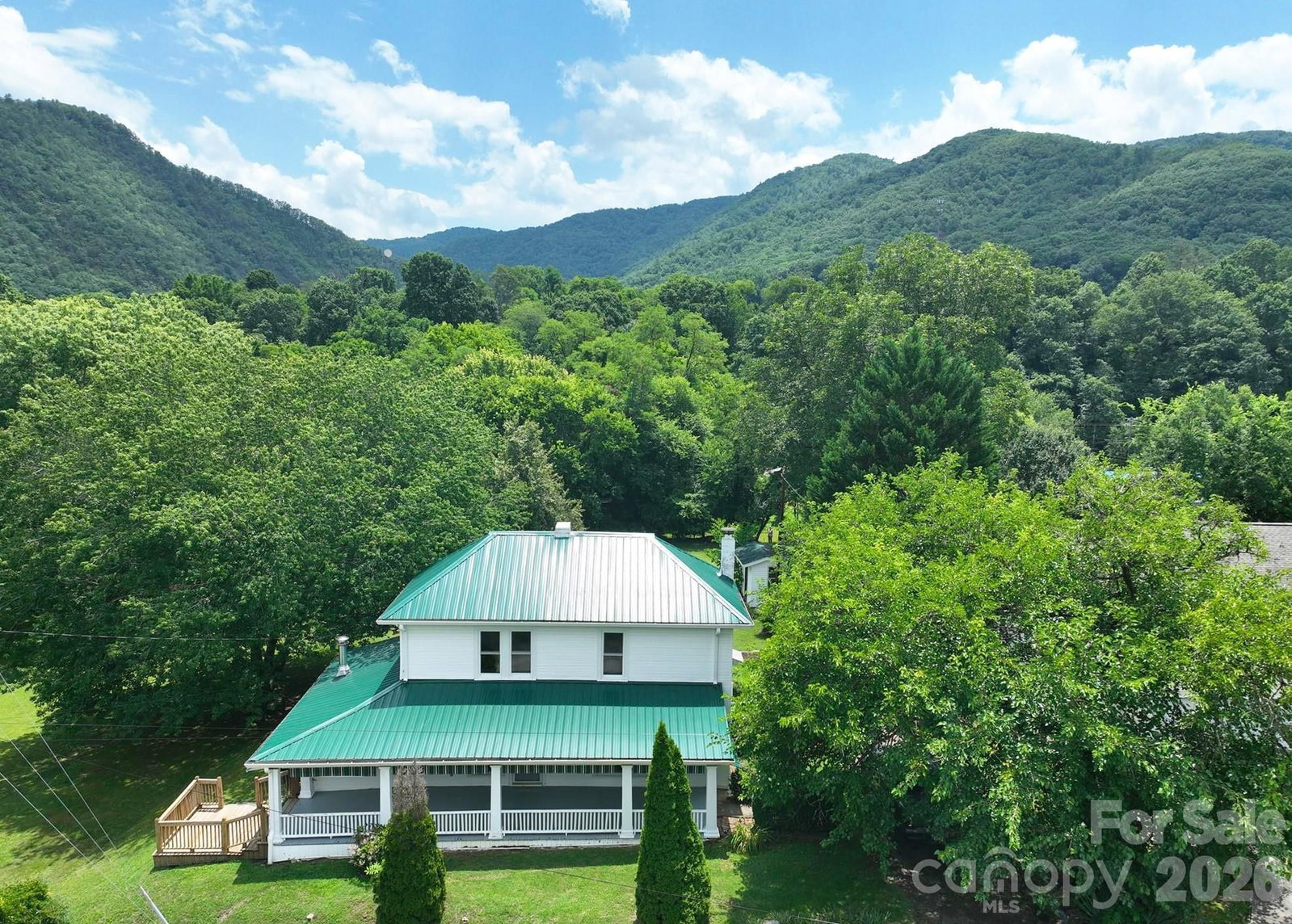 82 Hill Street, Hot Springs, NC 28743
