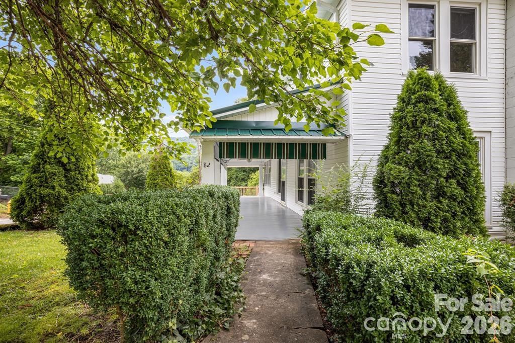 82 Hill Street, Hot Springs, NC 28743 - Photo 4