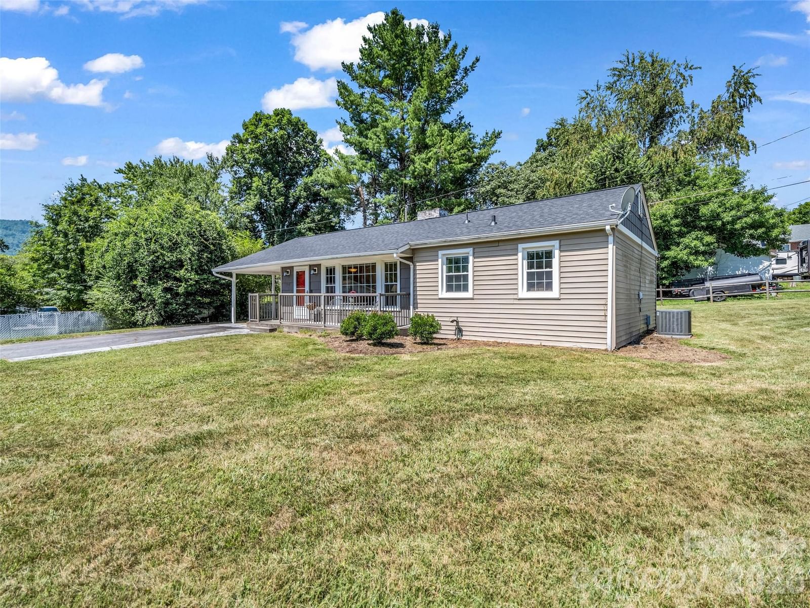 215 Varden Place, Swannanoa, NC 28778 - Photo 4