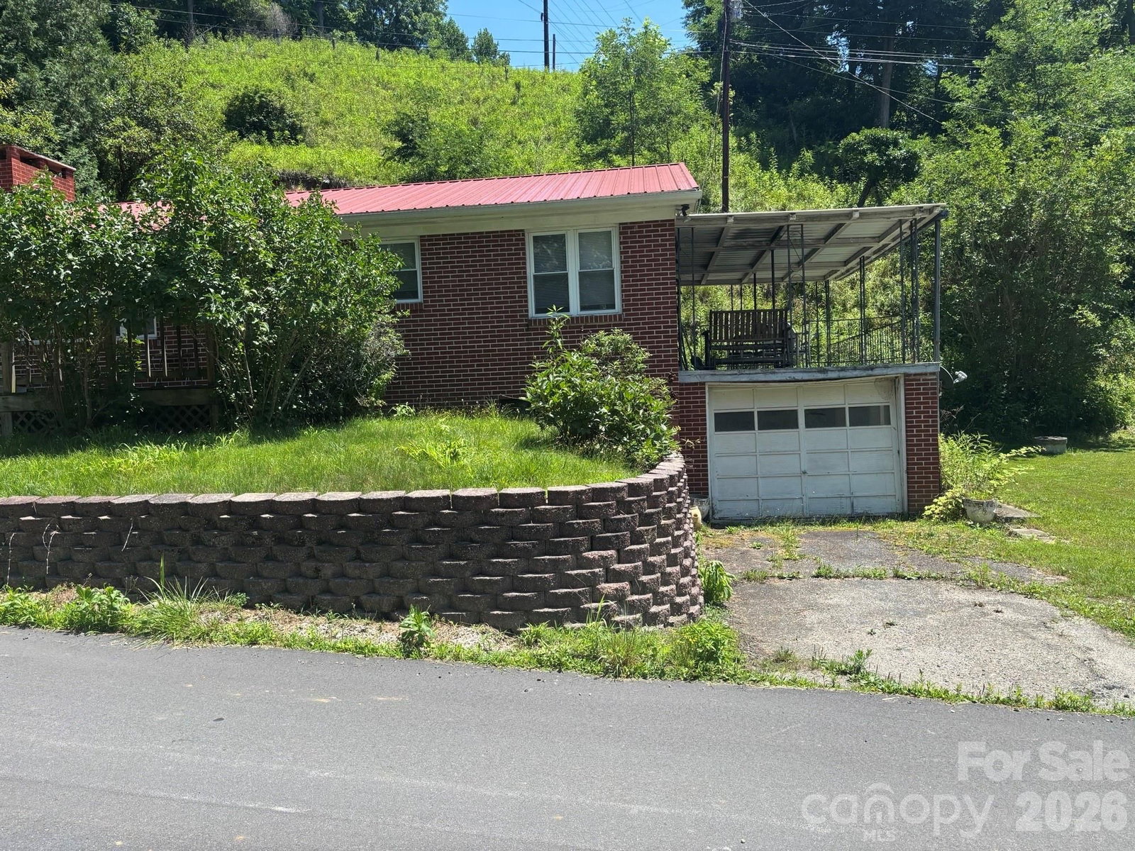 637 Toe Cane Road, Bakersville, NC 28705 - Photo 2