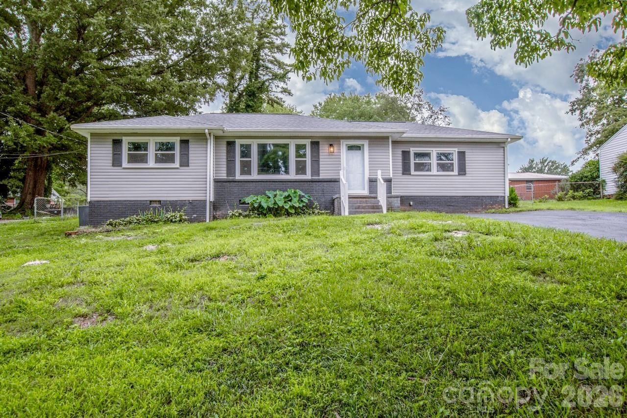 1317 Meadowbrook Circle, Salisbury, NC 28144