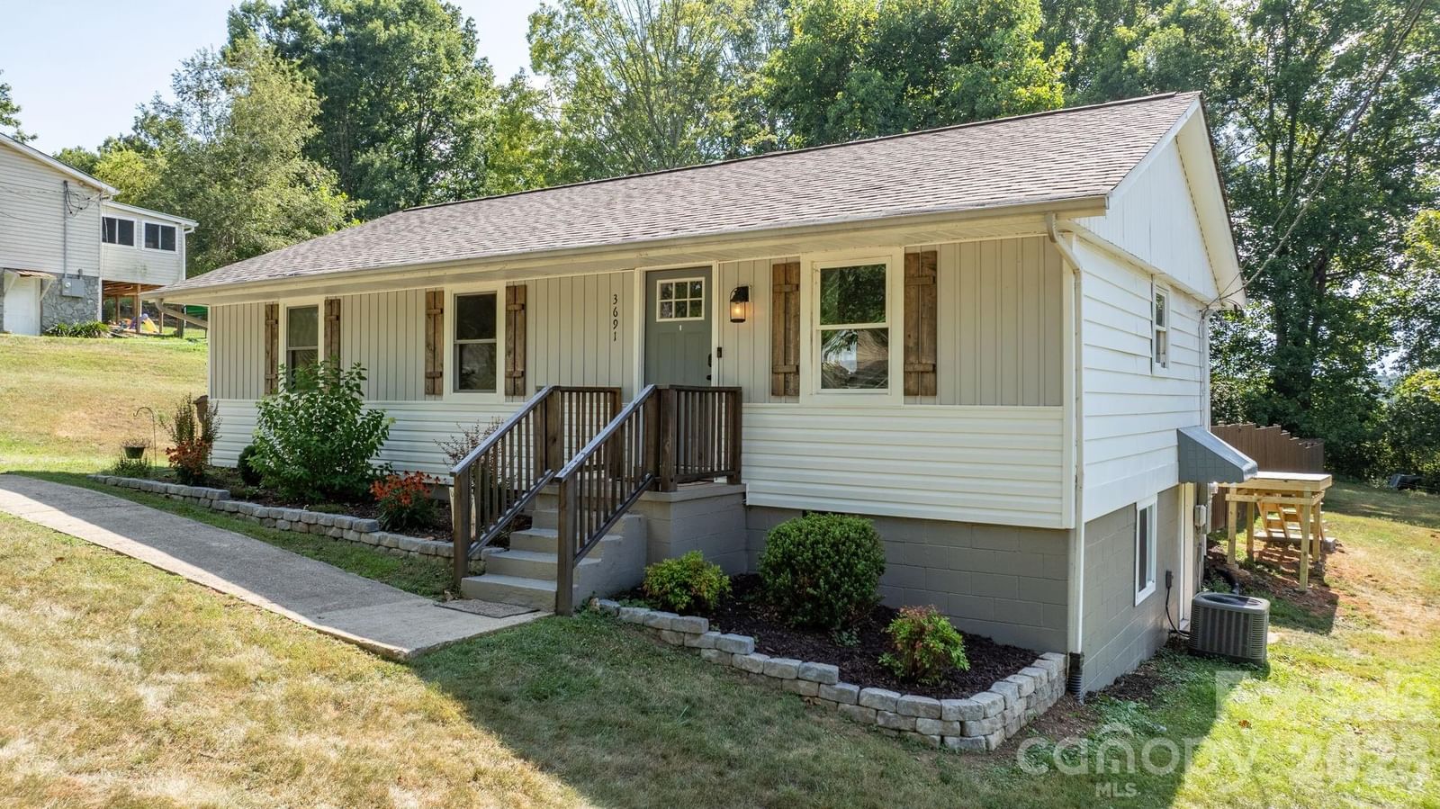 3691 Vantage Heights Circle, Lenoir, NC 28645 - Photo 3