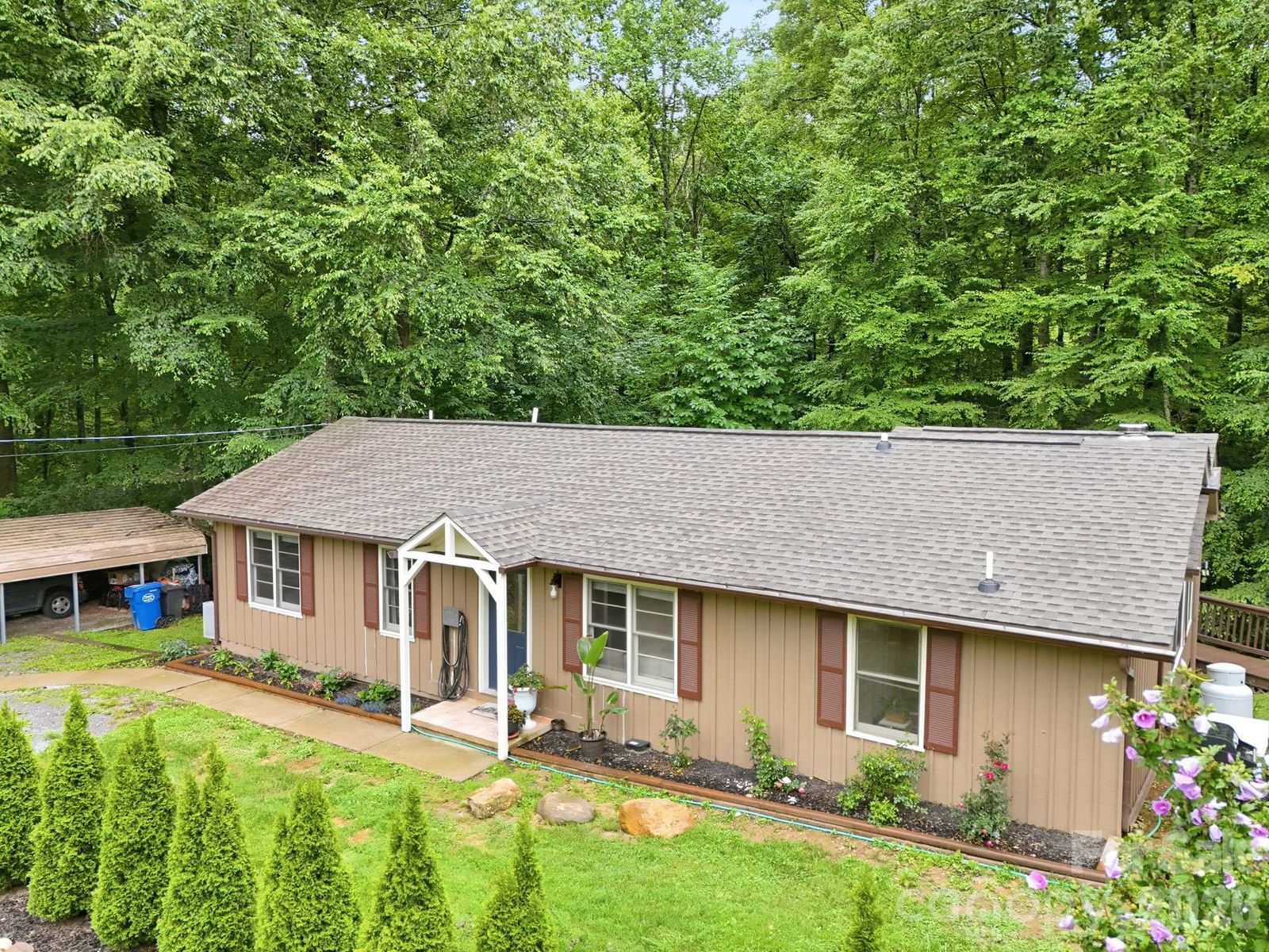 313 Walker Road, Waynesville, NC 28786 - Photo 2
