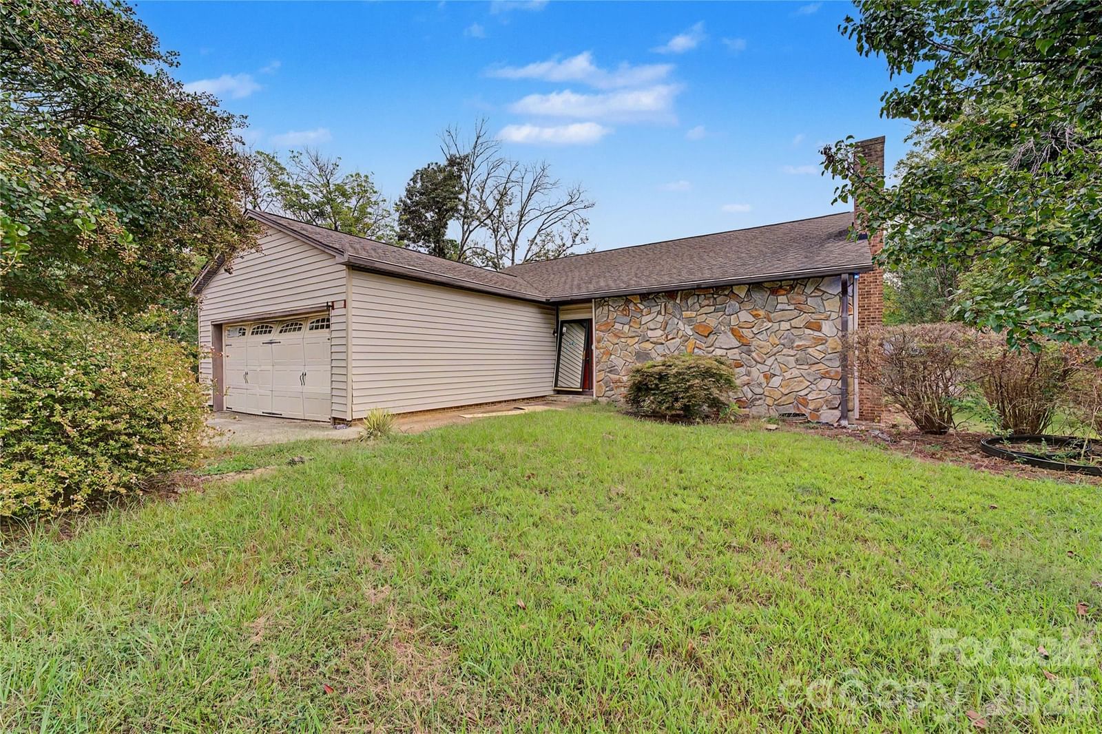 Property at 102 Nob Hill Drive, Gaffney, SC 29340