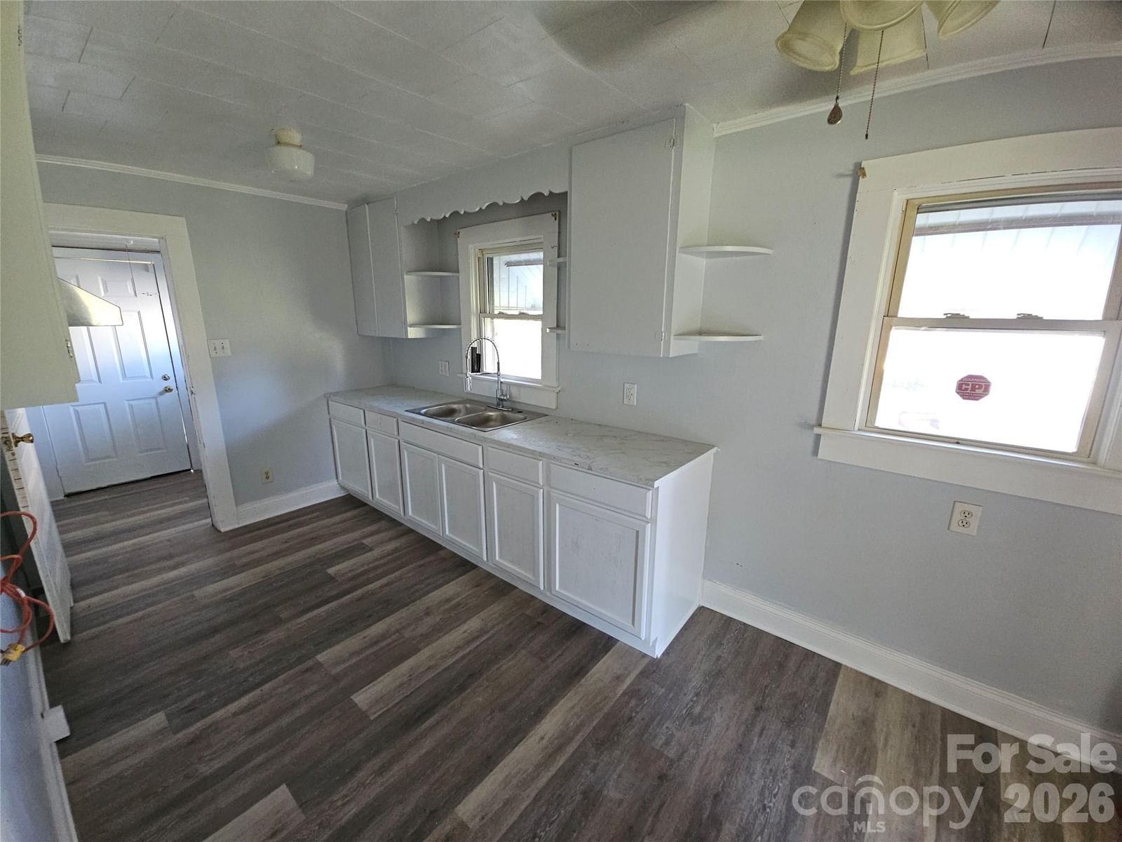 1515 16th Avenue, Hickory, NC 28601 - Photo 5