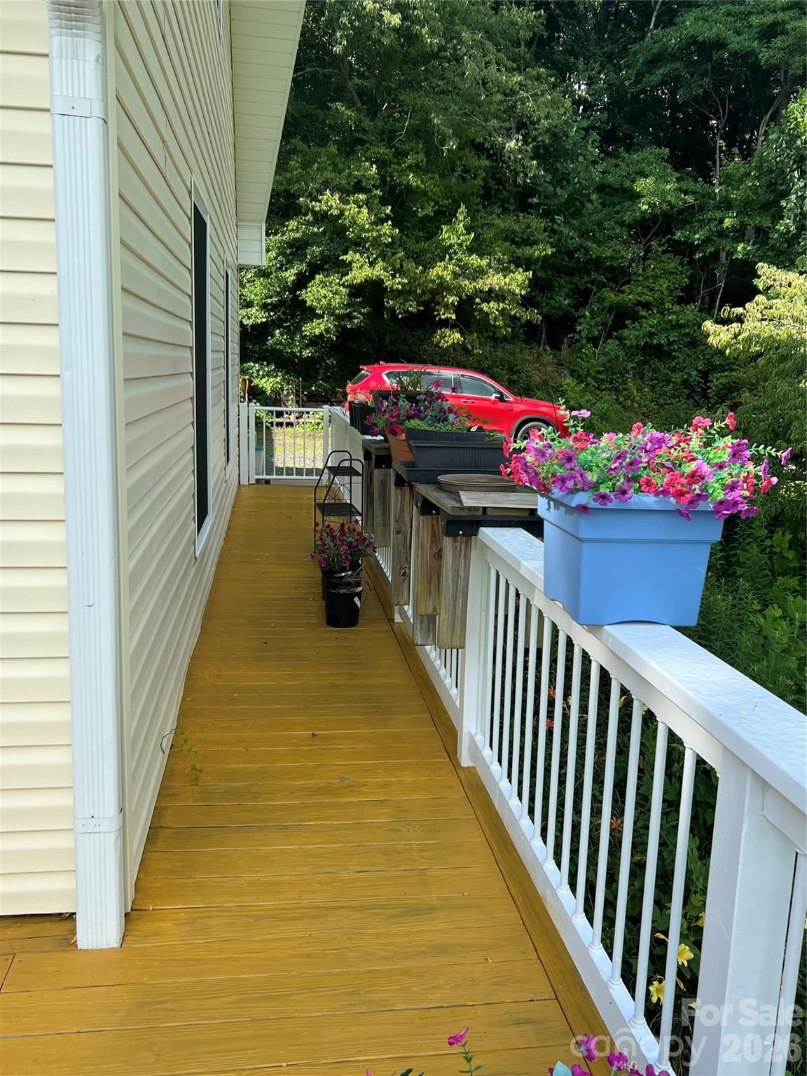 530 West Side Road, Burnsville, NC 28714 - Photo 2
