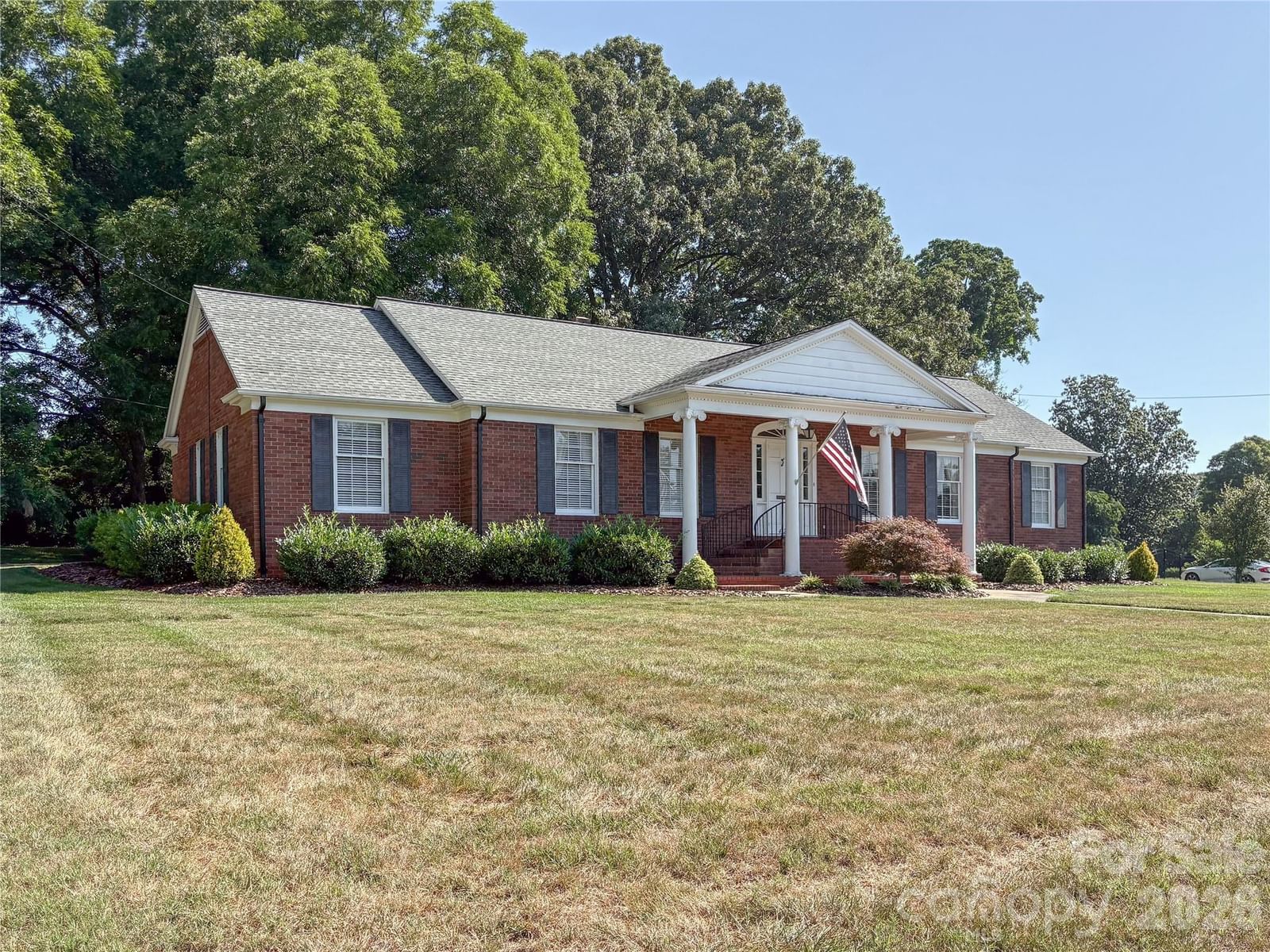 412 Ridgeway Avenue, Statesville, NC 28677 - Photo 2