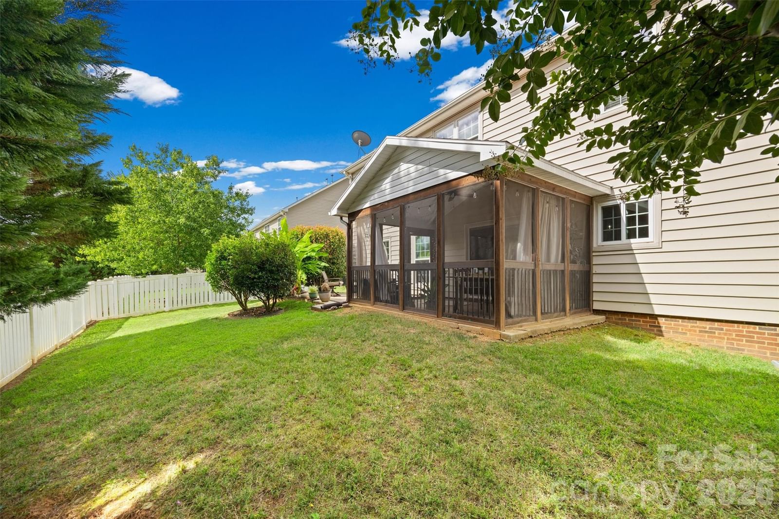 3339 Kingshire Way, Clover, SC 29710 - Photo 4