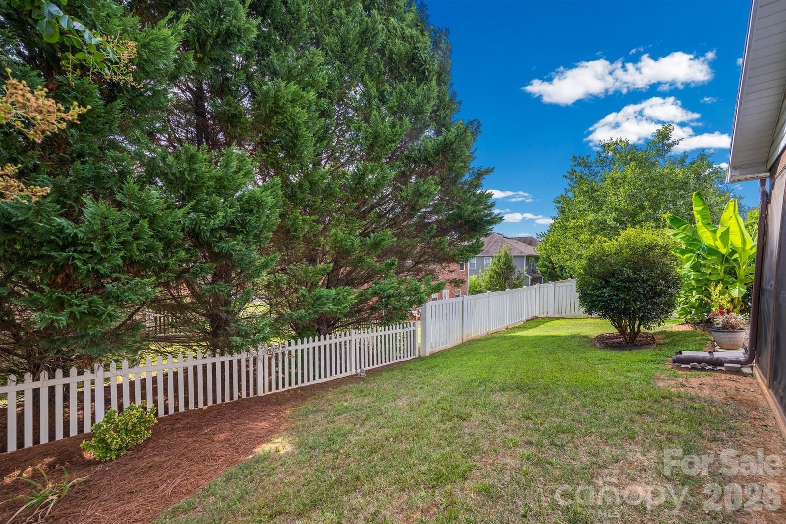3339 Kingshire Way, Clover, SC 29710 - Photo 5