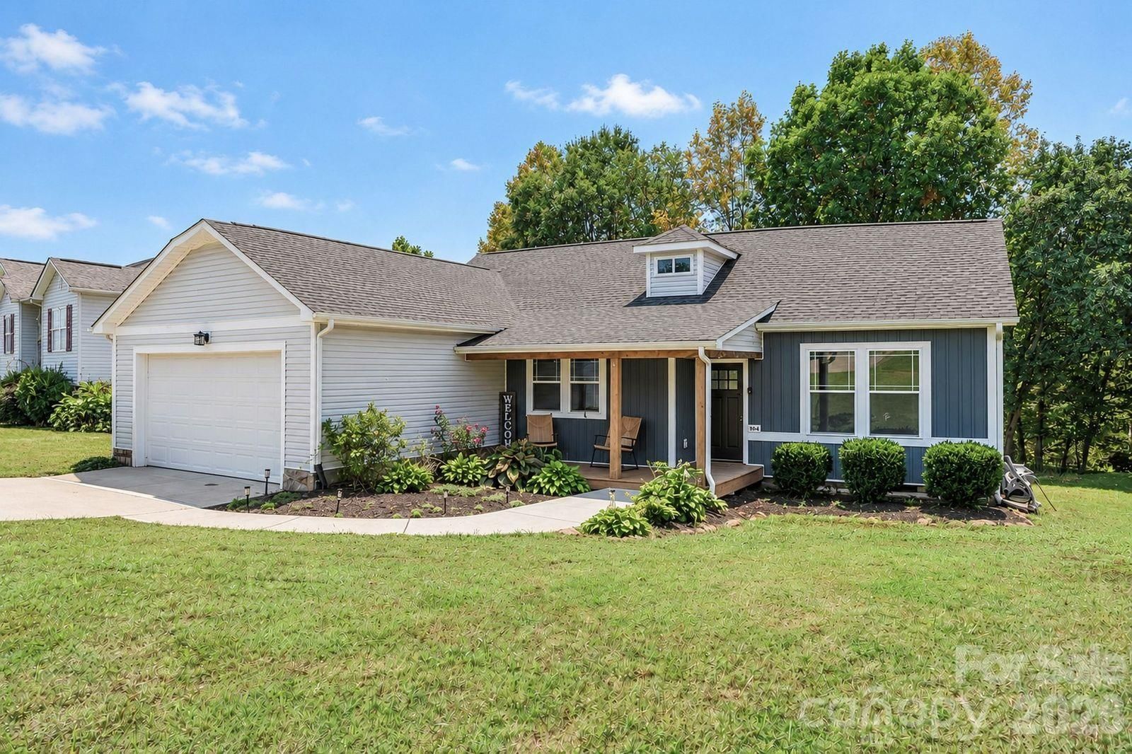 1544 Farmington Hills Drive, Conover, NC 28613