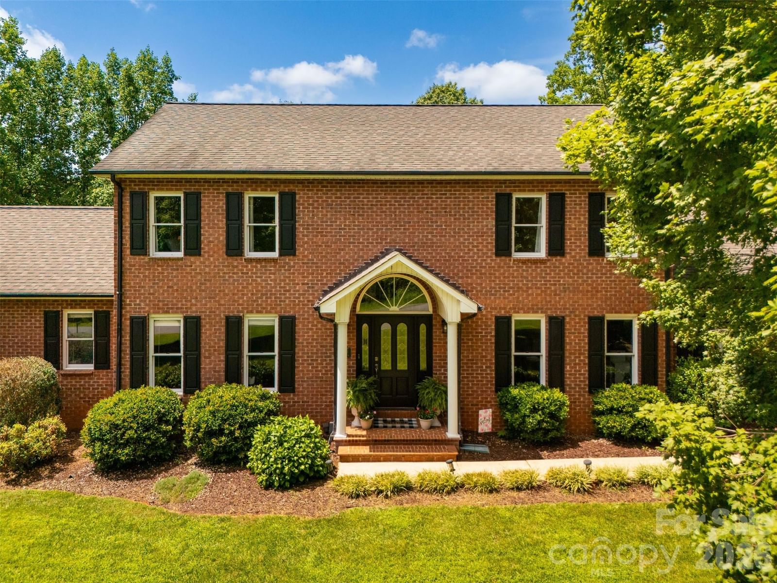 1413 Windemere Lane, Hickory, NC 28602 - Photo 2