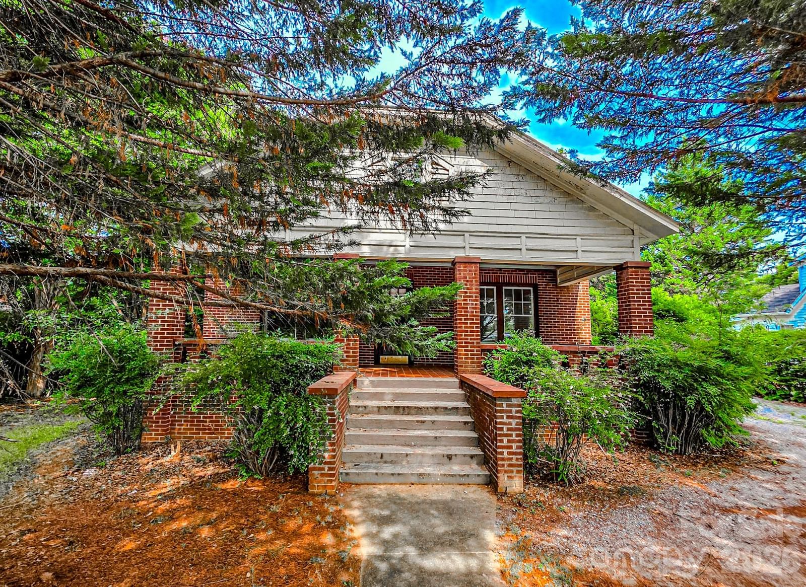 154 Broadway Street, Forest City, NC 28043