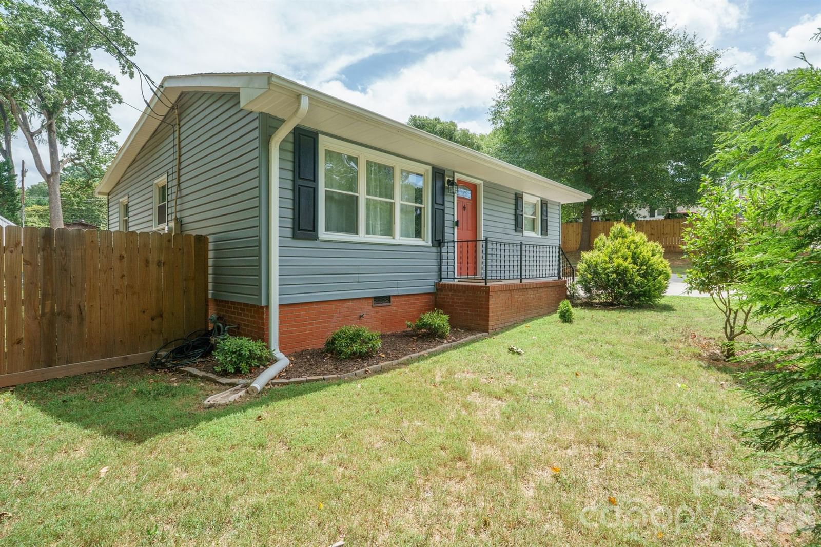 200 Point Circle, Belmont, NC 28012