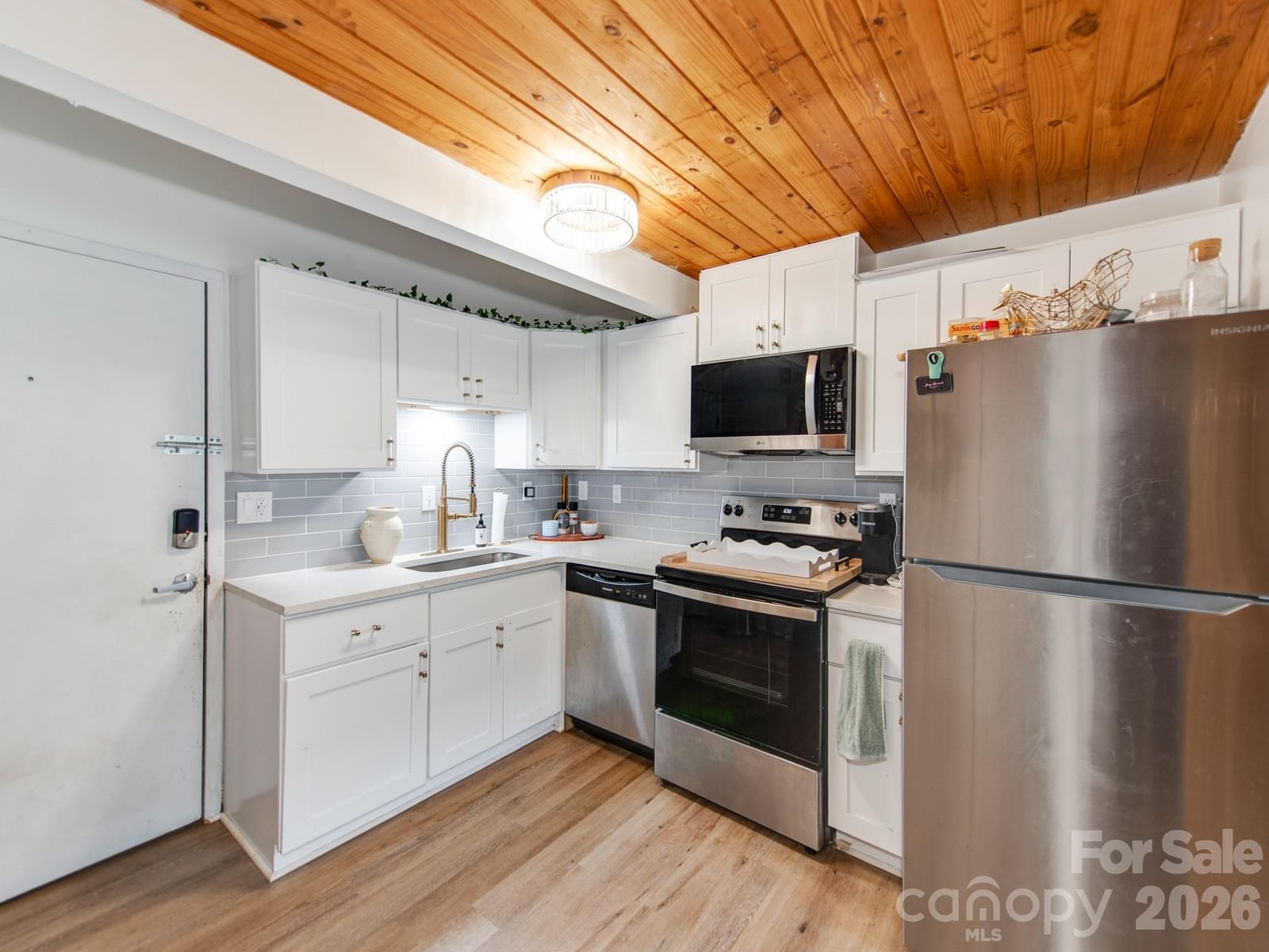 201 Hoskins Road #122, Charlotte, NC 28208 - Photo 3